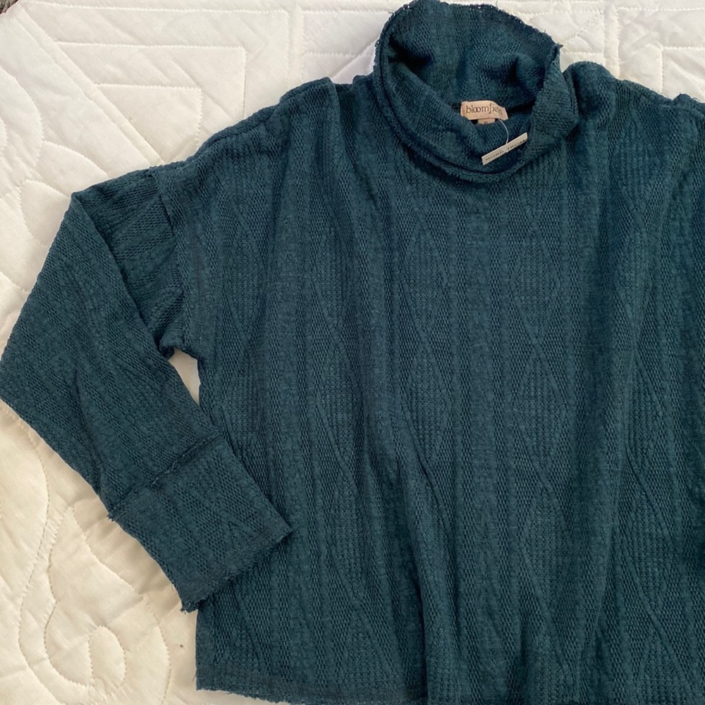 NWT Knit Bloomfield Top